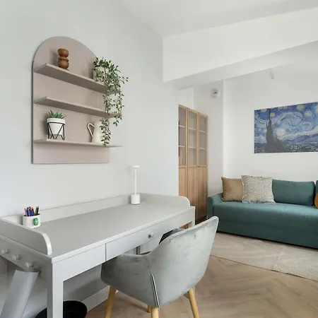 Apartment Przestronny Z Biurkiem W Centrum Poznania Blisko Rynku I Parku By Renters