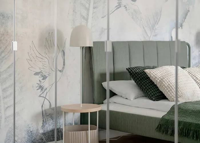 Przestronny Z Biurkiem W Centrum Poznania Blisko Rynku I Parku By Renters Apartment